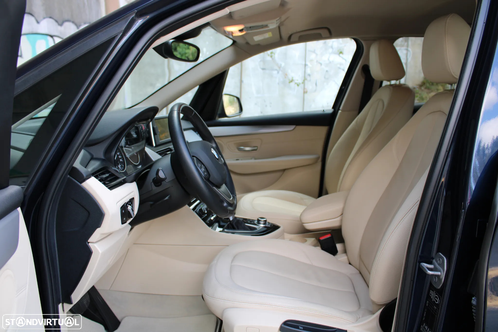 BMW 218 Active Tourer d Advantage Auto - 9