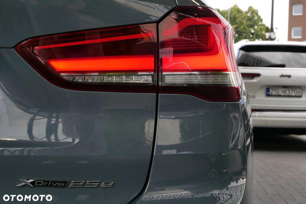 BMW X1 sDrive18i Business Edition - 34