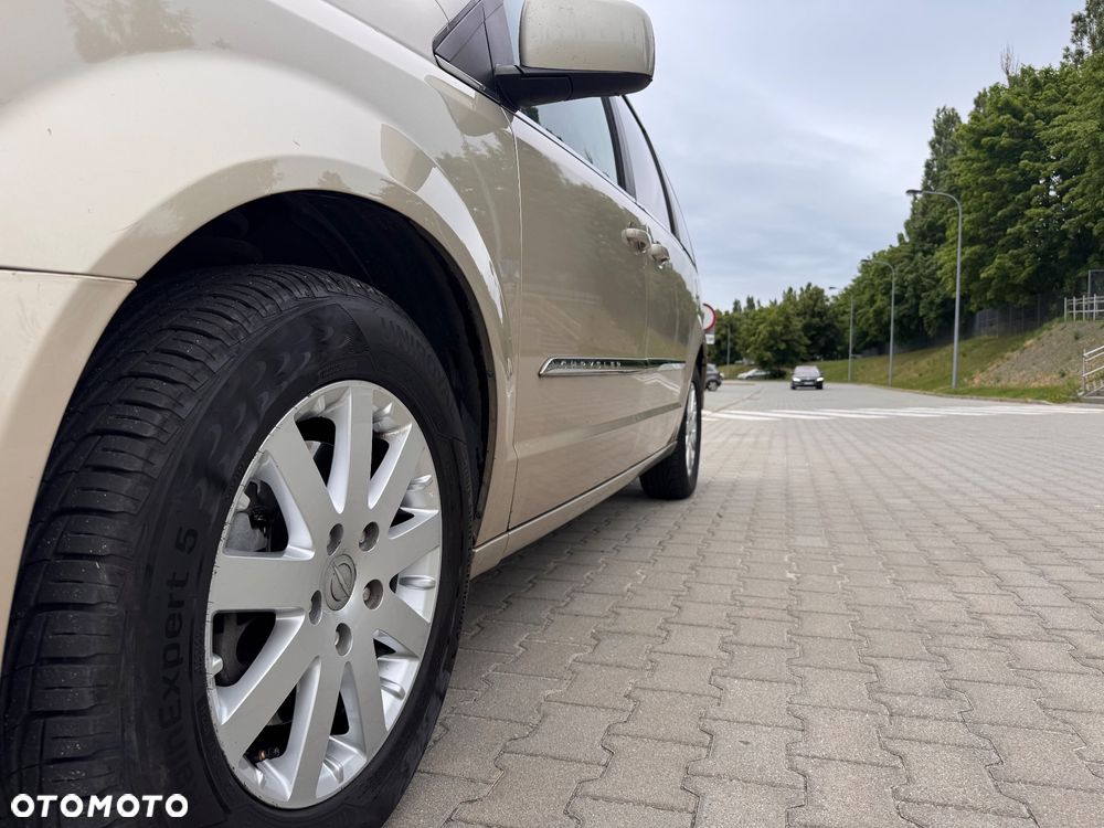 Chrysler Town & Country 3.6 Touring - 10