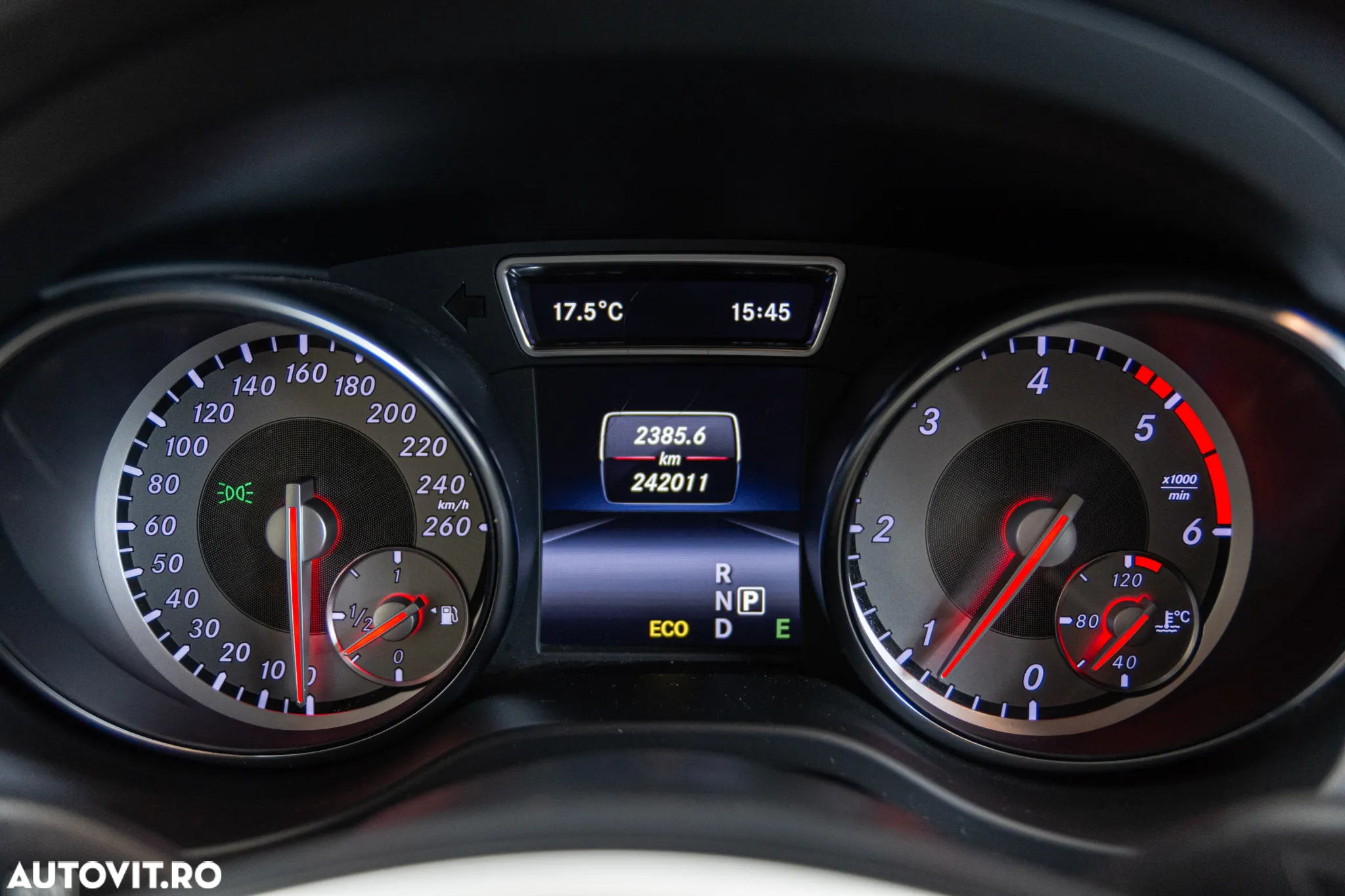 Mercedes-Benz GLA 200 d 7G-DCT Style - 22