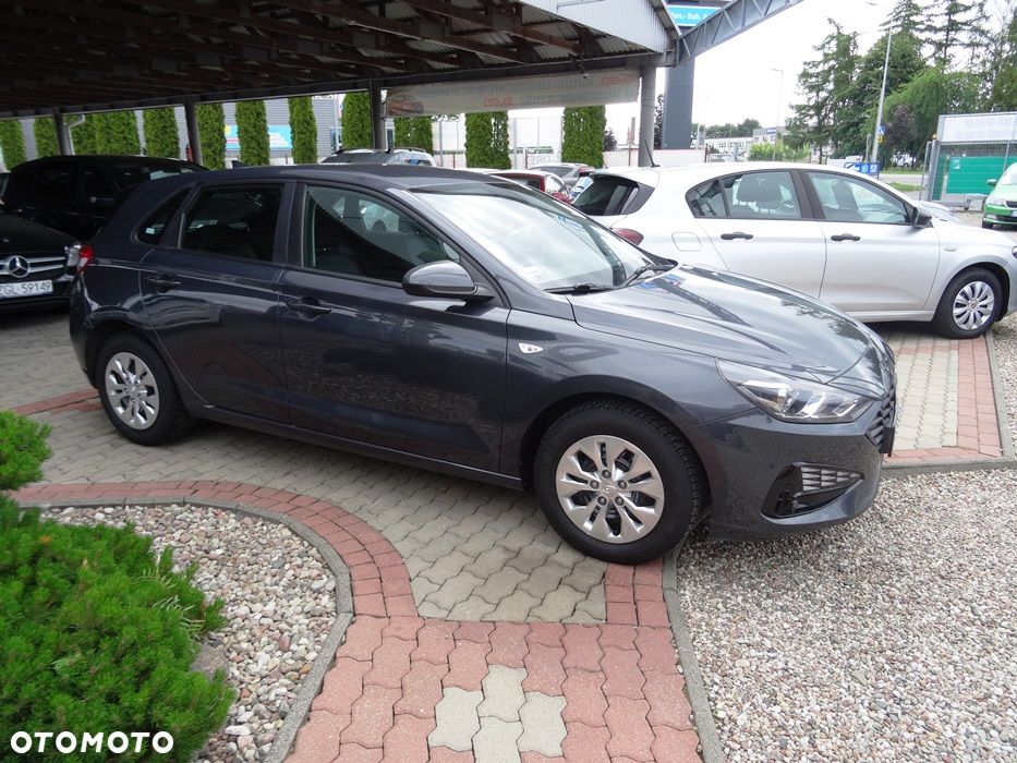 Hyundai i30 1.5 DPI Classic + - 4