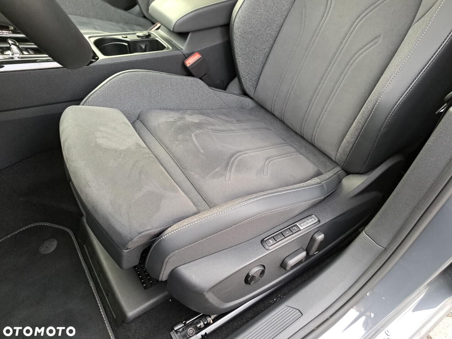 Volkswagen Golf - 12