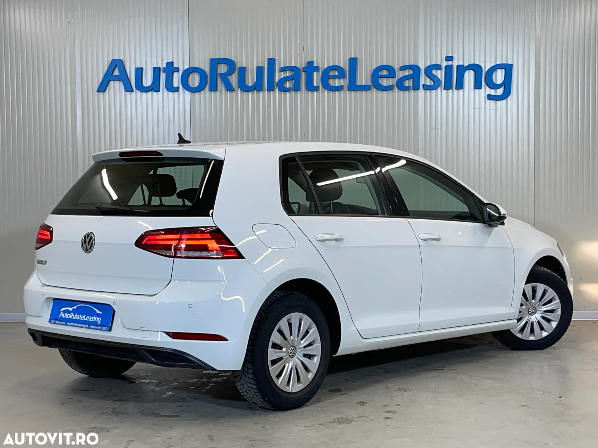 Volkswagen Golf 1.6 TDI Trendline - 3