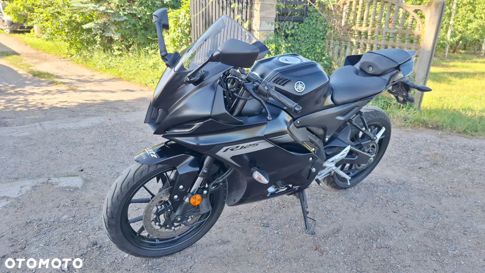 Yamaha YZF - 19