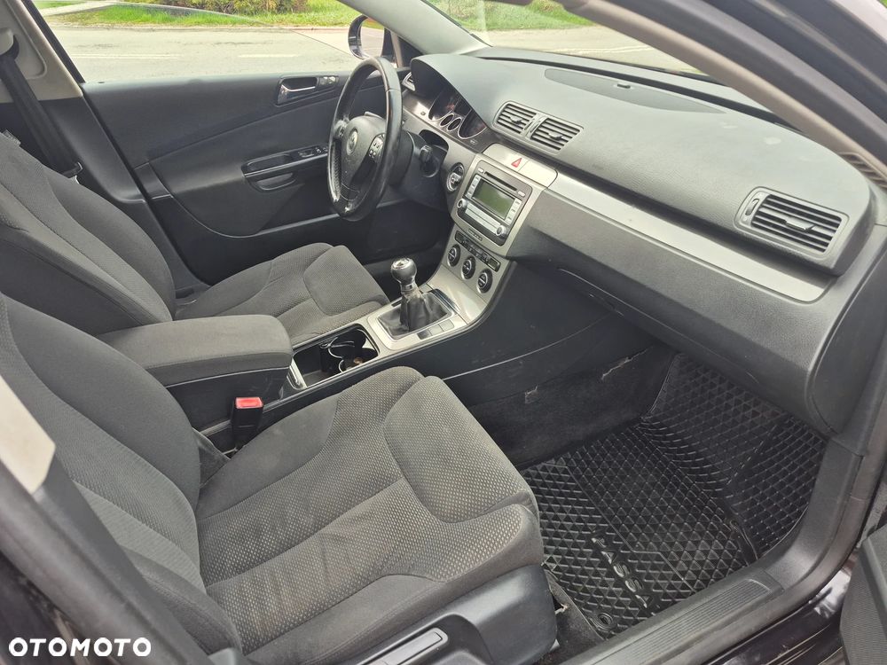 Volkswagen Passat 2.0 FSI Highline - 12