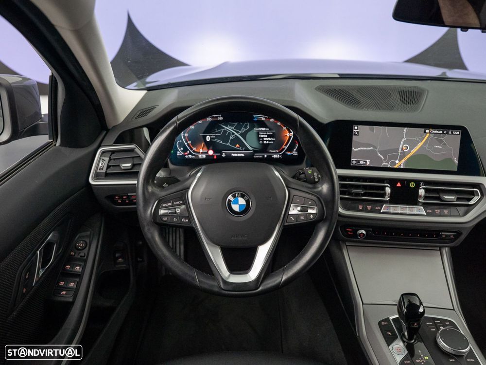 BMW 320 d Auto - 17