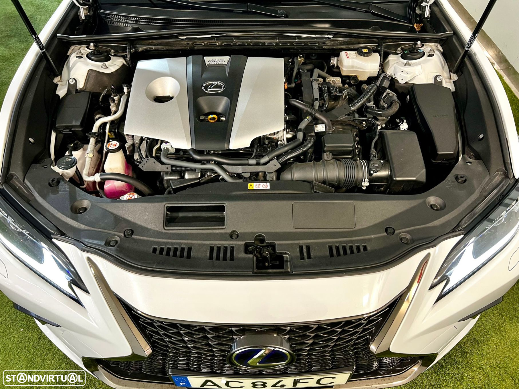 Lexus es-300h F Sport+ - 47