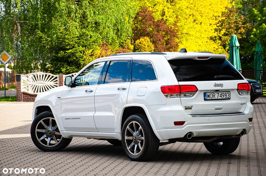 Jeep Grand Cherokee - 13