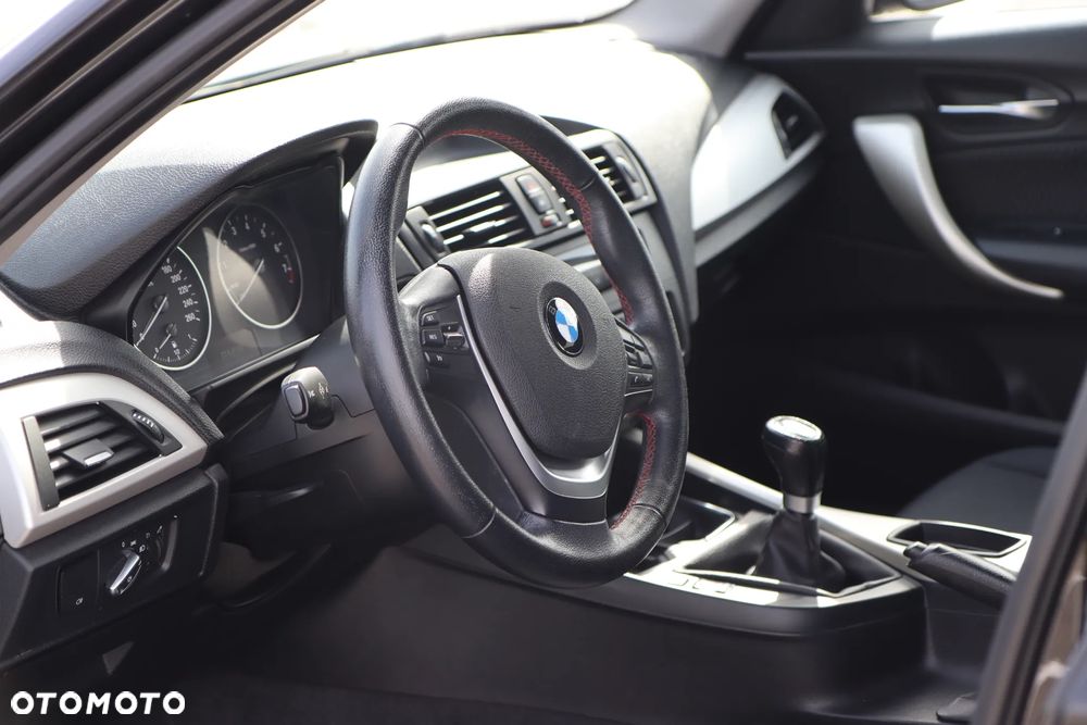 BMW Seria 1 114i - 26