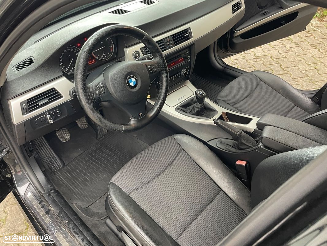 BMW 2000 - 25