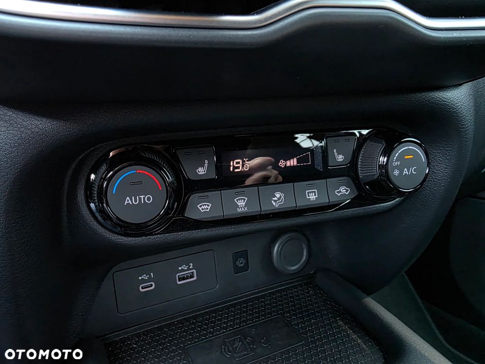 Nissan Juke 1.0 DIG-T N-Connecta - 21