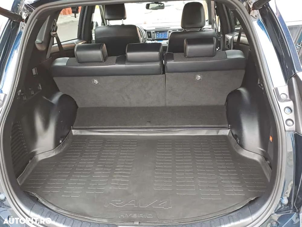 Toyota RAV4 - 11