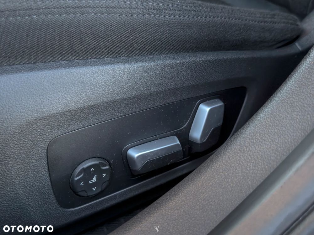 BMW Seria 3 330e Advantage sport - 31