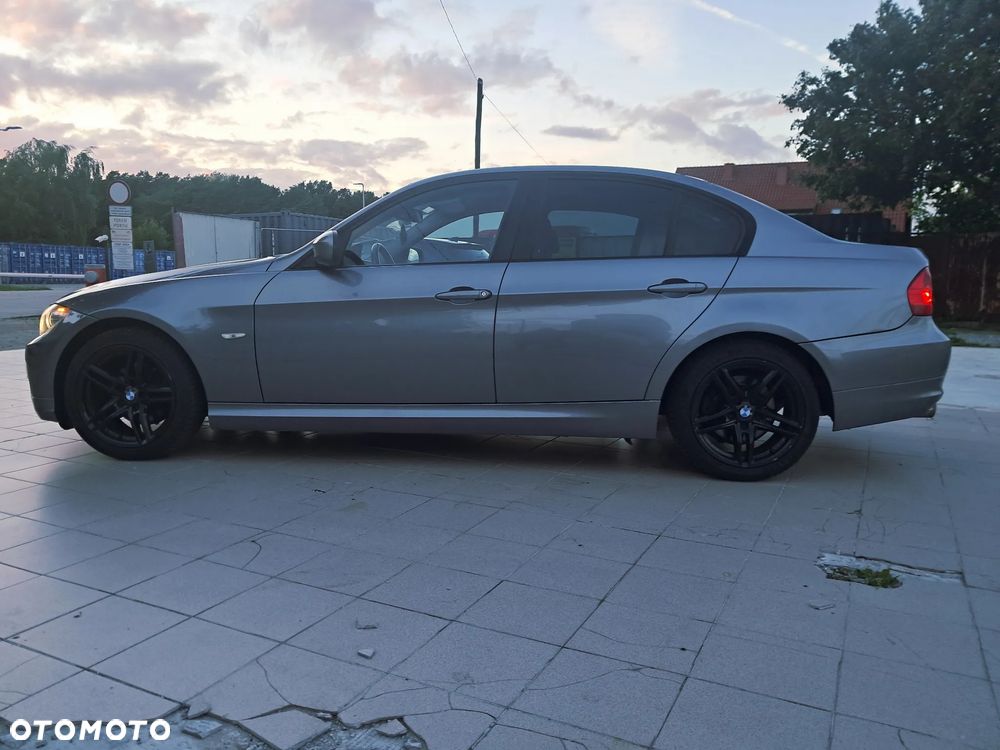 BMW Seria 3 320i - 4
