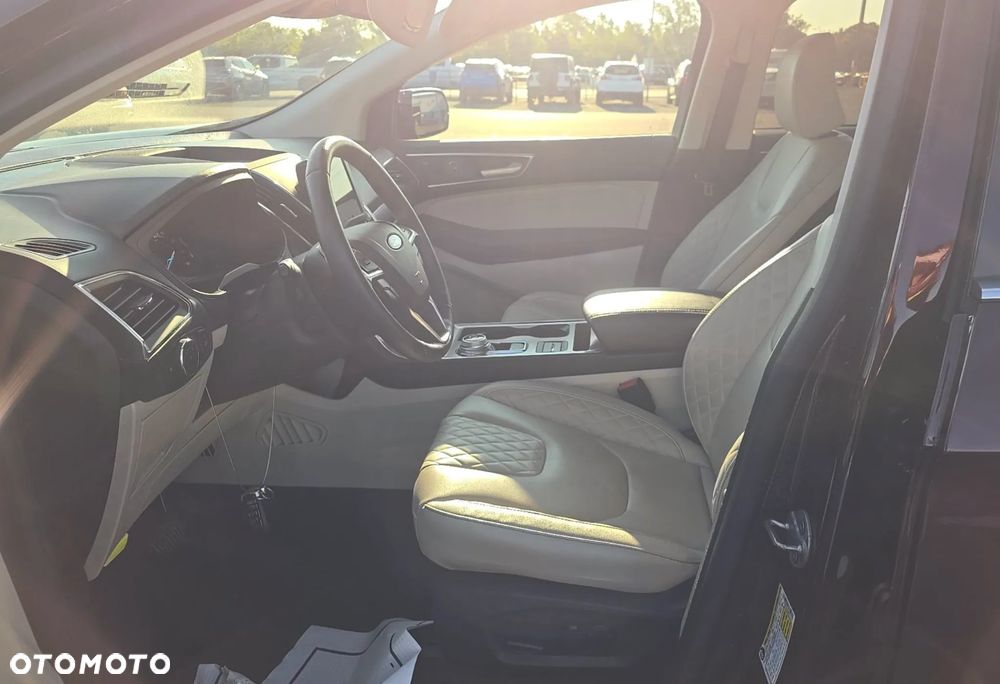 Ford Edge - 11