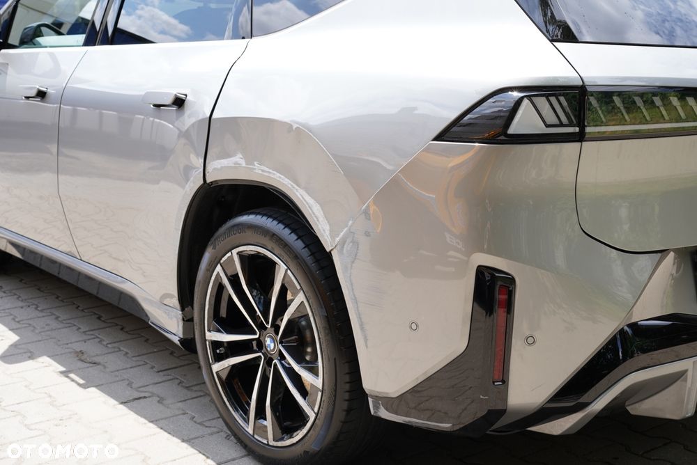 BMW iX3 - 6