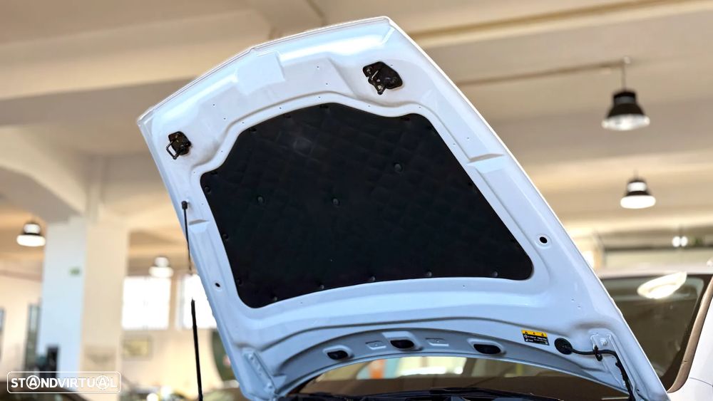 Bentley Bentayga V6 Hybrid - 47