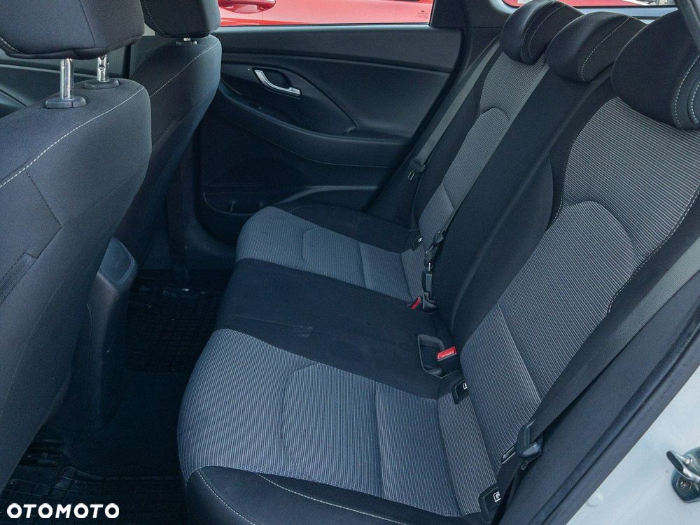 Hyundai i30 1.5 DPI Classic + - 25