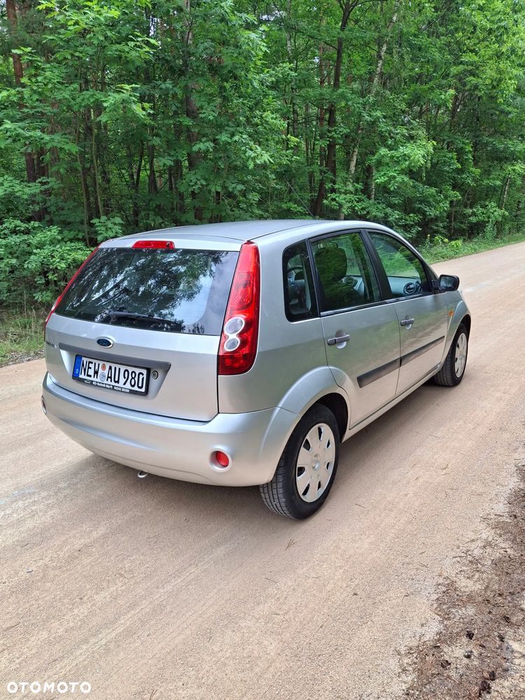 Ford Fiesta - 7
