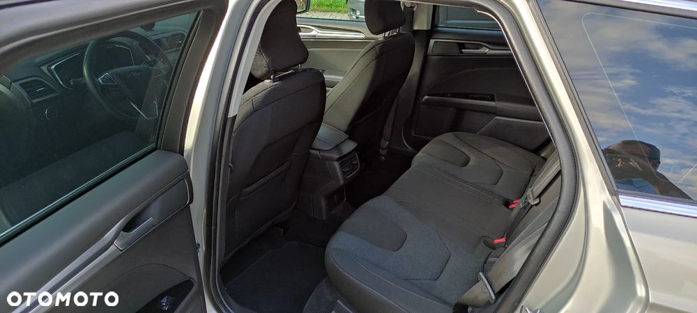 Ford Mondeo 2.0 TDCi Titanium - 11