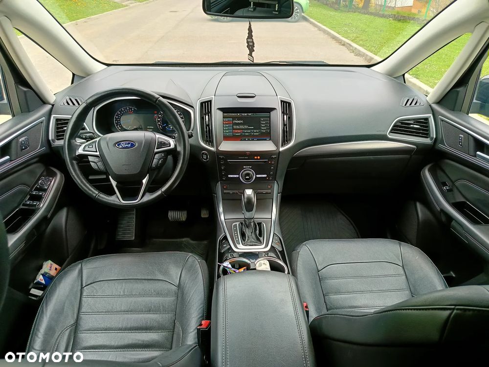 Ford Galaxy - 12