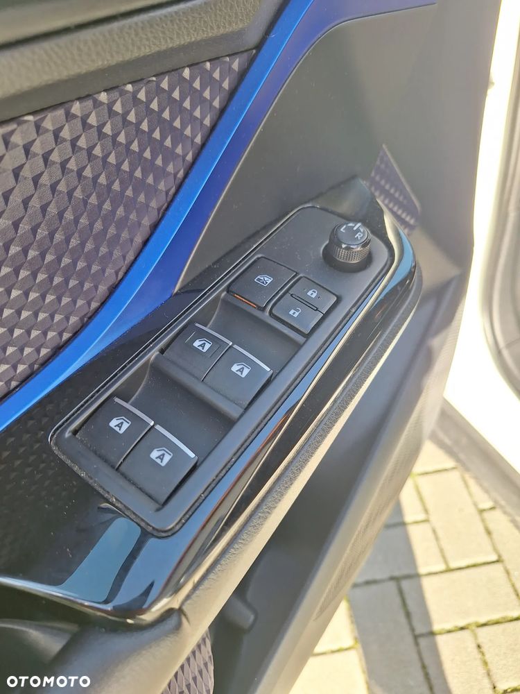 Toyota C-HR 1.2 T GPF Prestige - 27