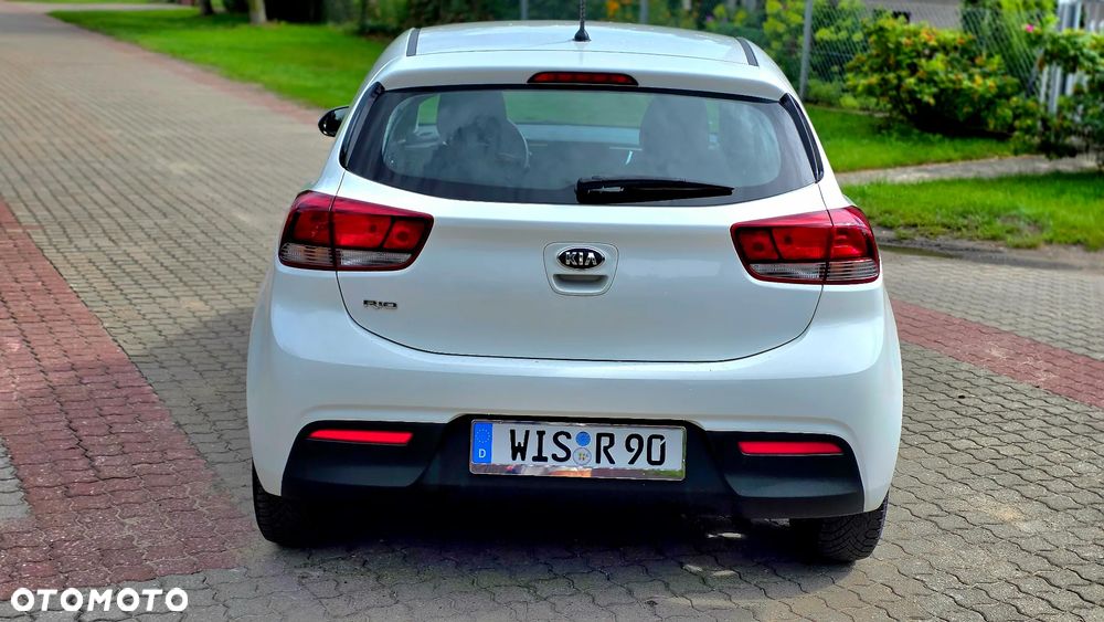 Kia Rio 1.2 Dream Team Edition - 21