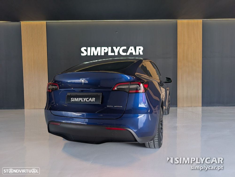 Tesla Model Y - 3