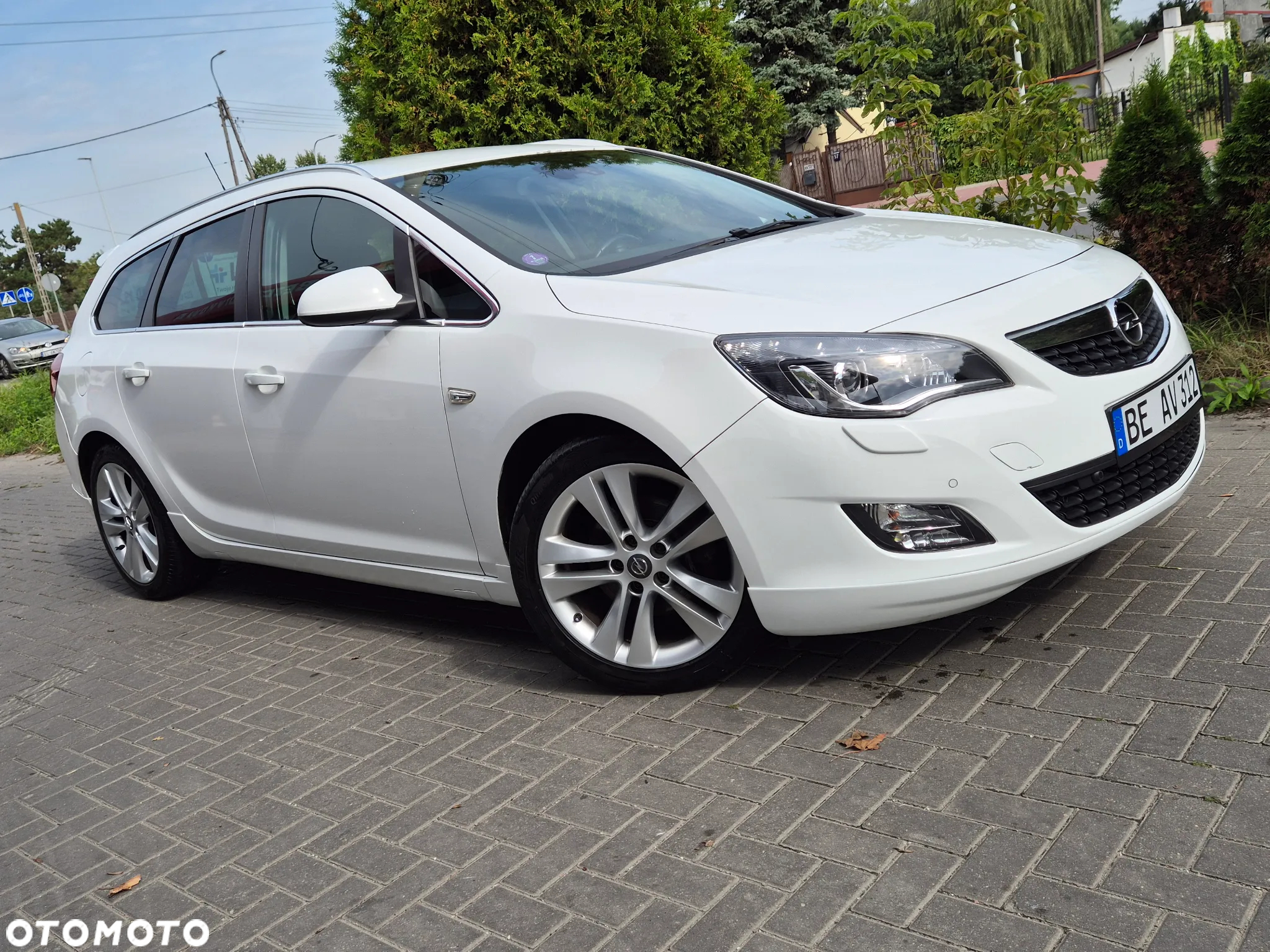 Opel Astra 1.6 Turbo Caravan Cosmo - 18