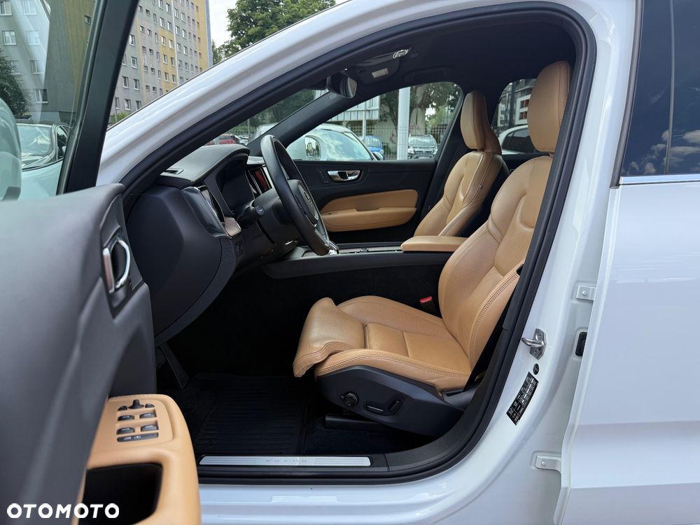 Volvo XC 60 B4 B Inscription - 24