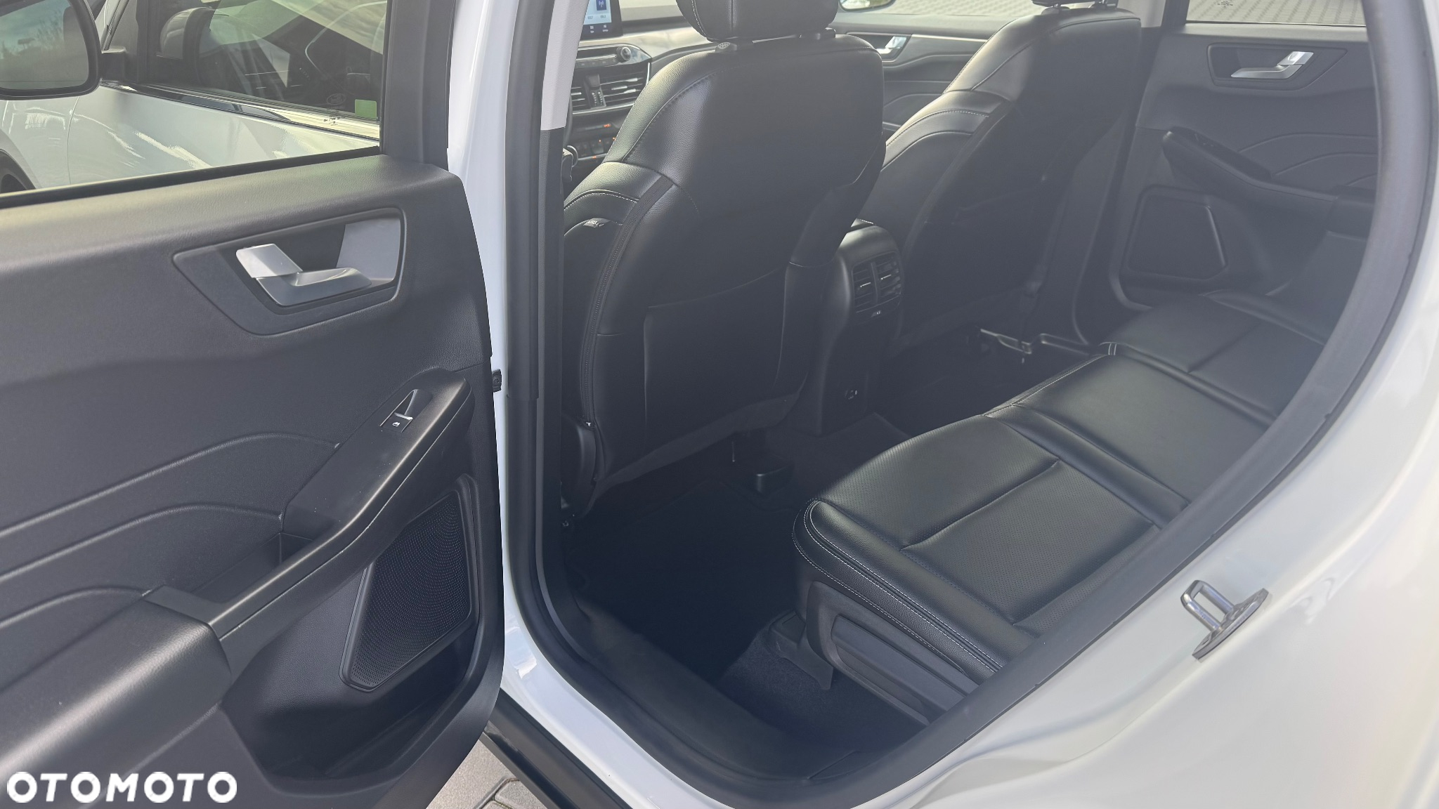 Ford Escape 2.0 EcoBoost AWD Titanium - 19