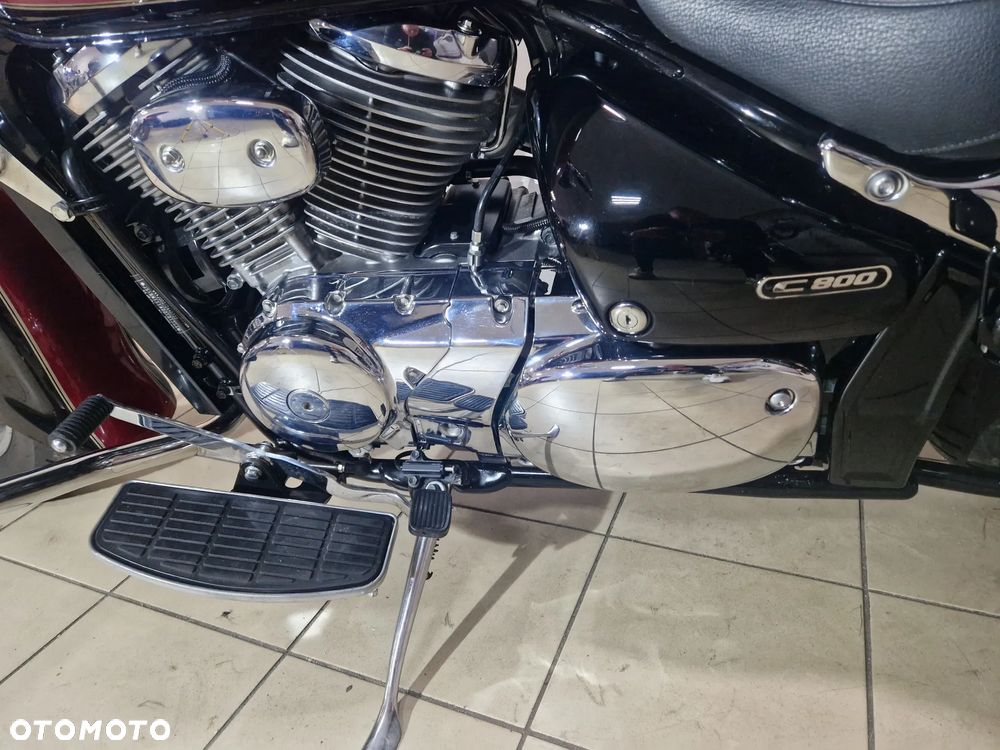 Suzuki VL 800 Volusia - Boulevard C50 - 15