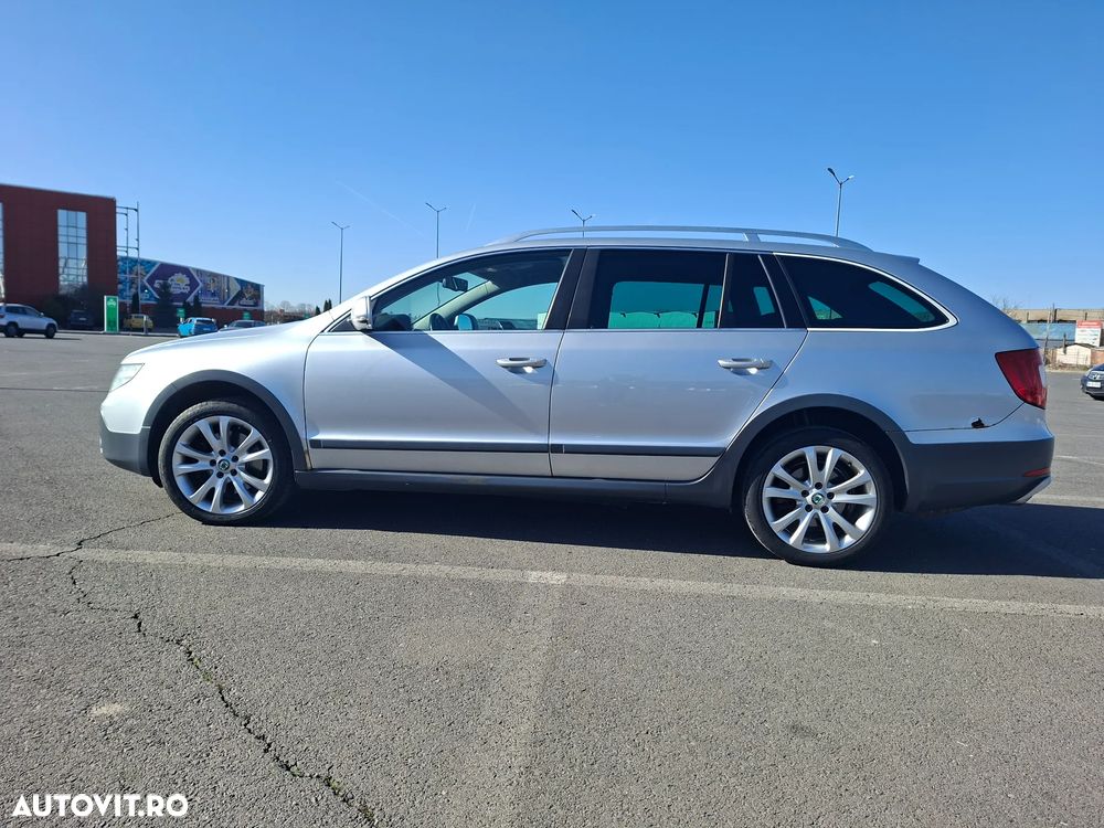 Skoda Superb 2.0 TDI 4X4 Ambition - 2