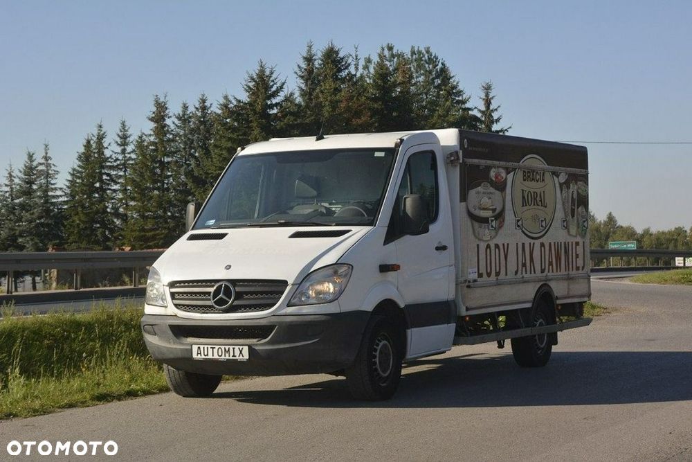Mercedes-Benz Sprinter - 2