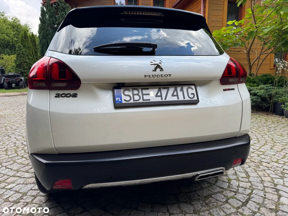 Peugeot 2008 PureTech 110 Stop&Start EAT6 GT-Line Edition - 4
