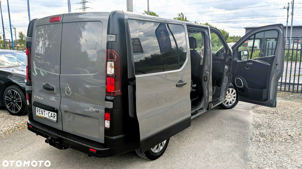 Opel Vivaro - 10