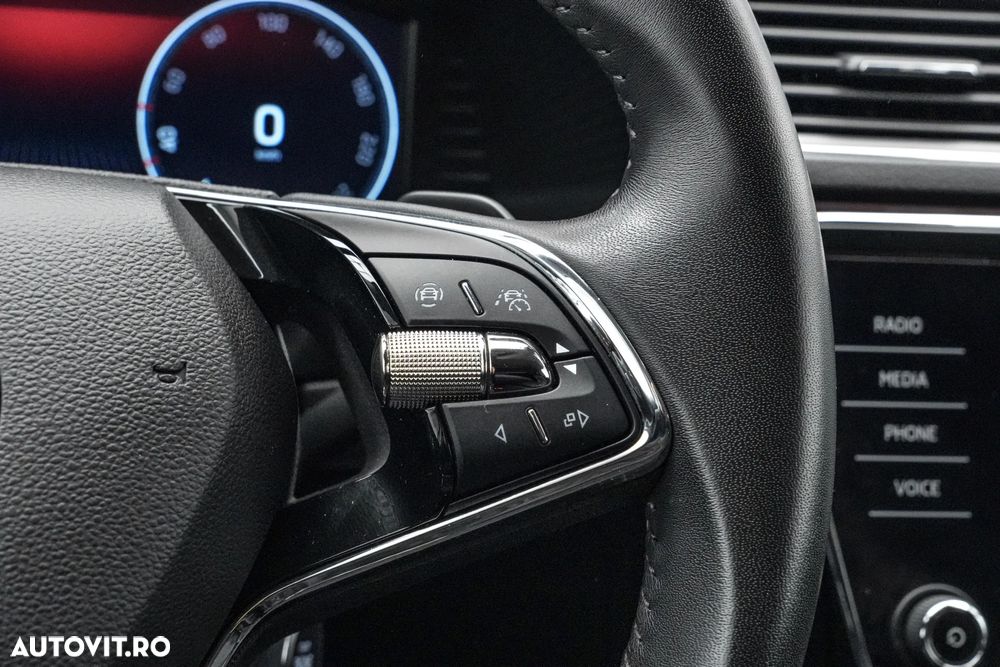 Skoda Superb 2.0 TDI DSG Ambition - 26