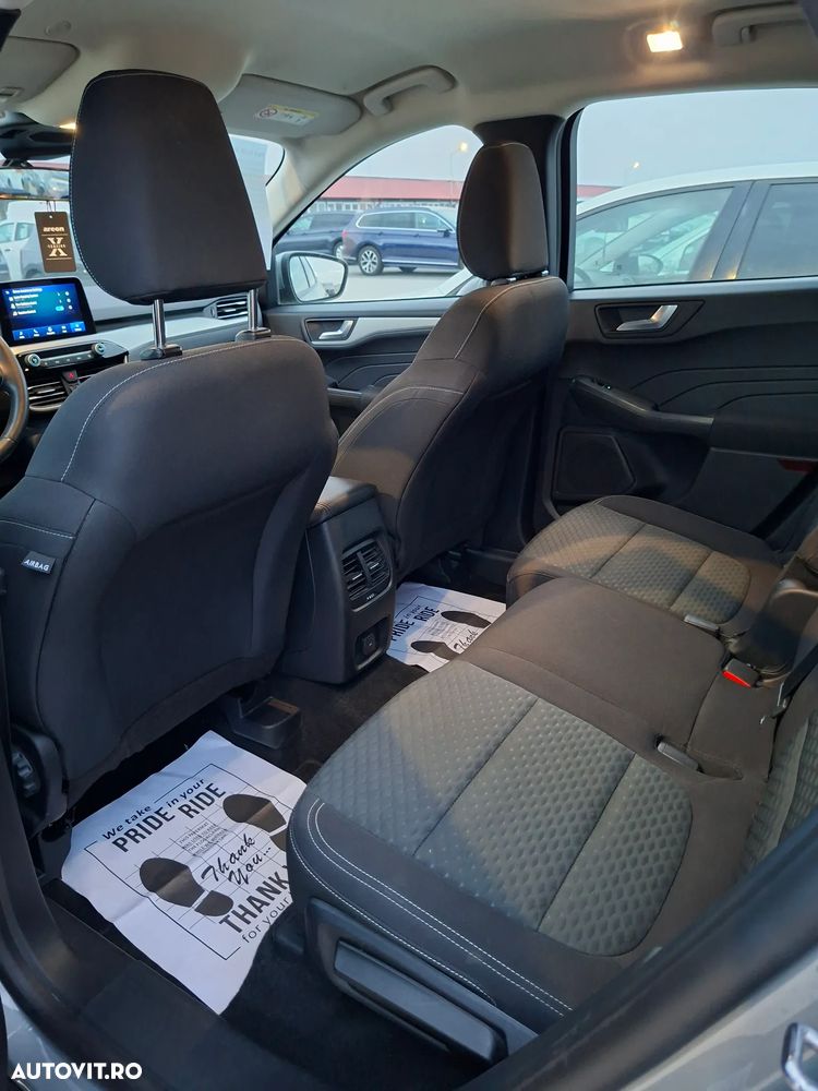Ford Kuga - 17