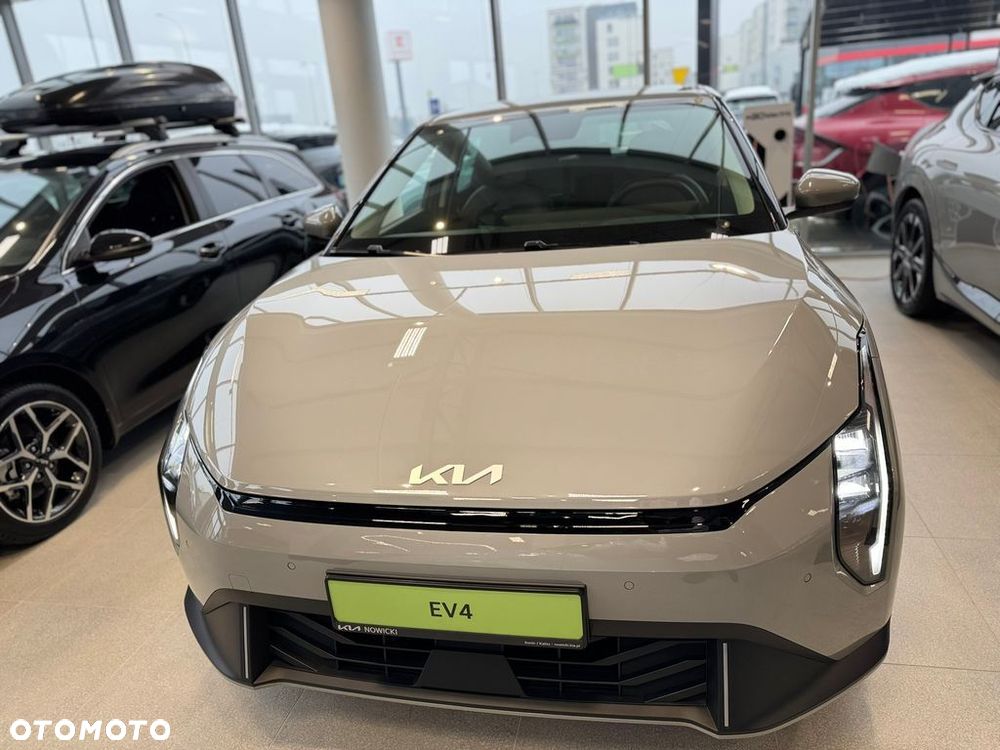 Kia EV4 - 2