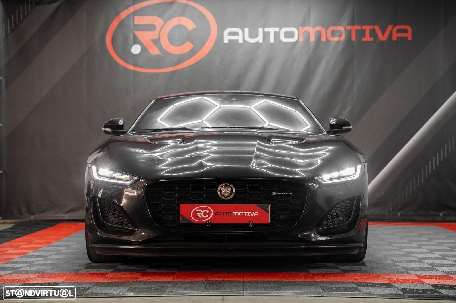 Jaguar F-Type 2.0 i4 R-Dynamic Black - 3