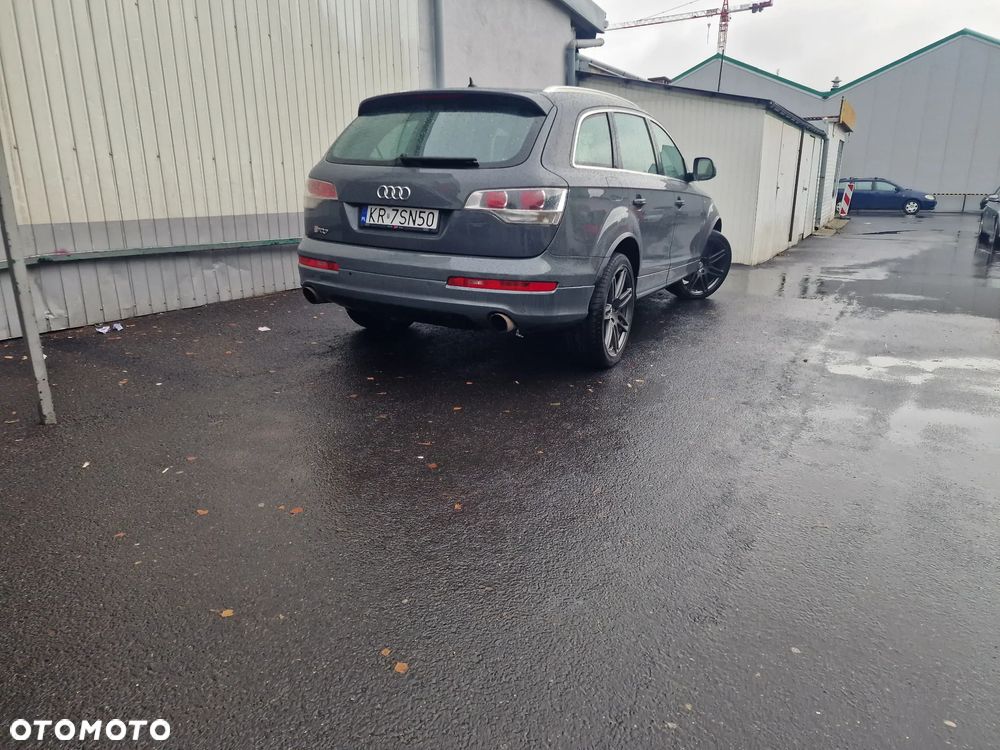 Audi Q7 - 12