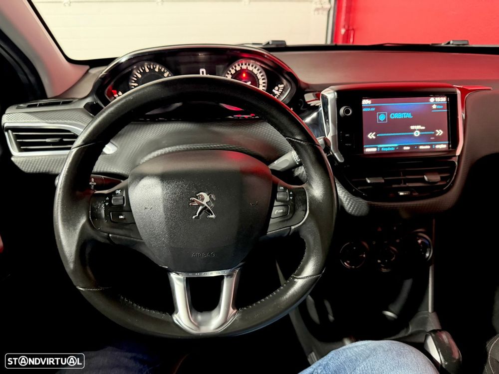 Peugeot 208 1.2 PureTech Style - 34