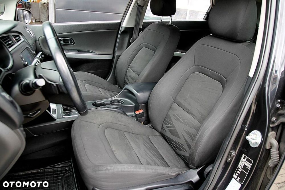 Kia Ceed - 24