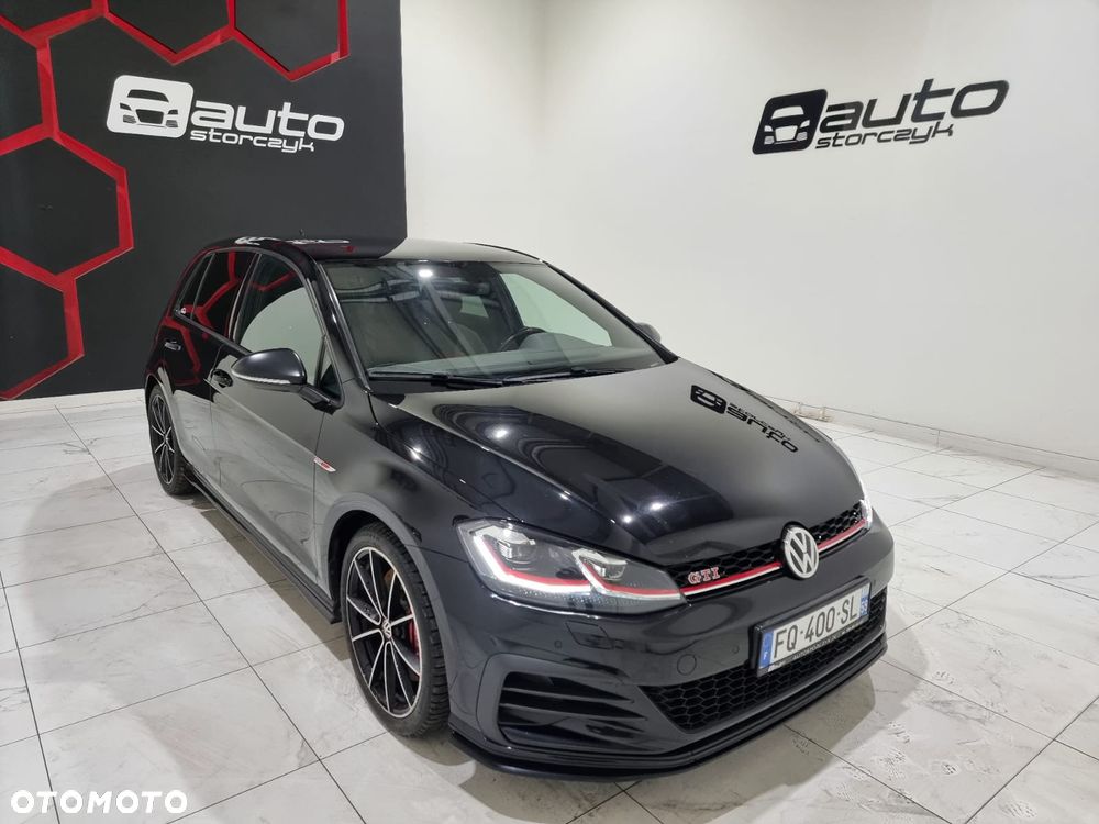 Volkswagen Golf - 2