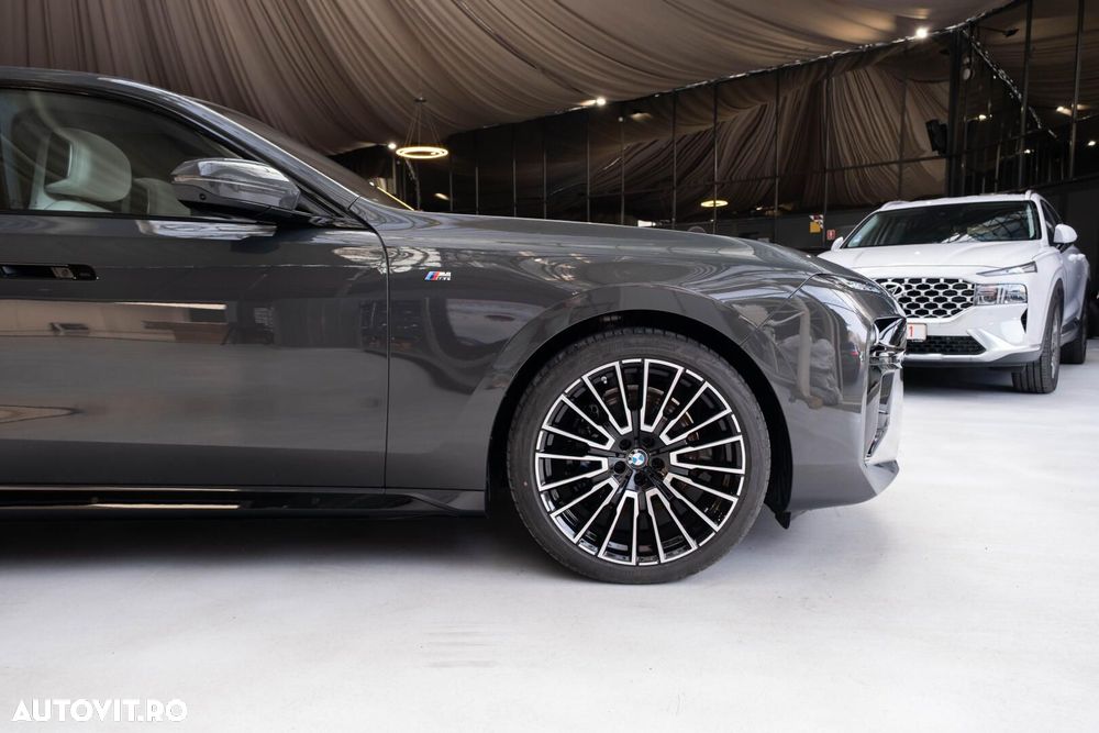 BMW Seria 7 - 15
