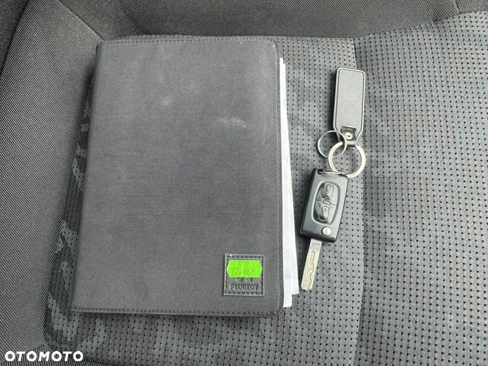 Peugeot 3008 1.6 Allure - 31