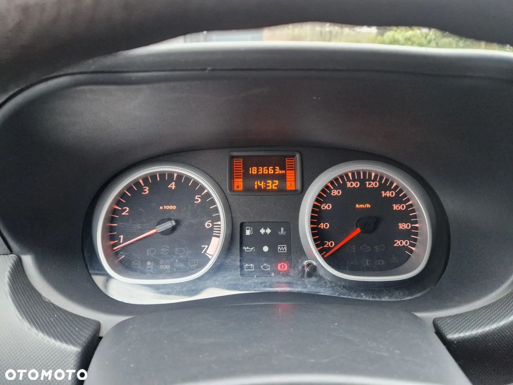 Dacia Duster 1.6 16V 105 4x4 Laureate - 14