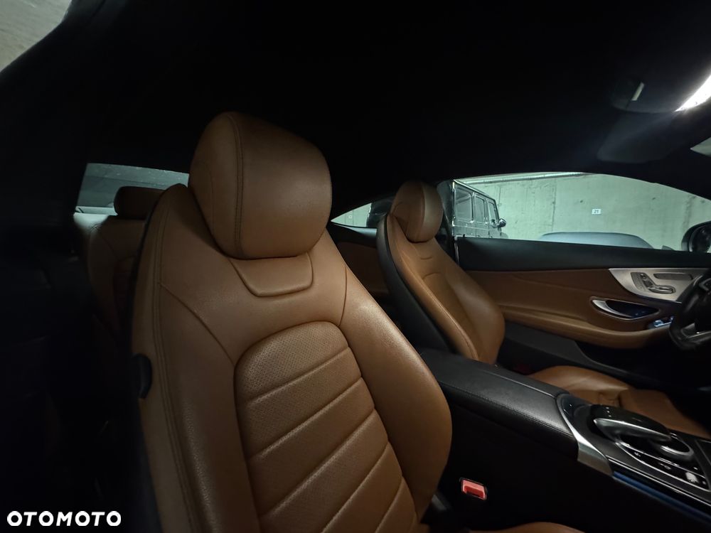 Mercedes-Benz Klasa C 200 4Matic 9G-TRONIC AMG Line - 18