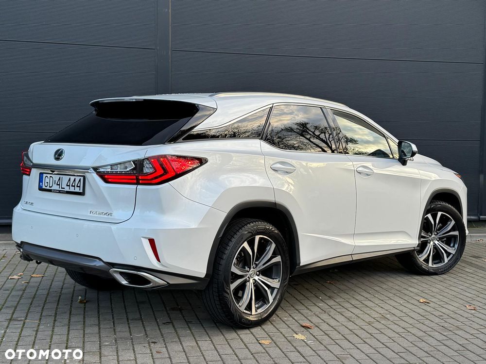 Lexus RX - 9