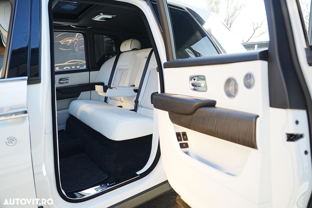 Rolls-Royce Cullinan Standard - 29